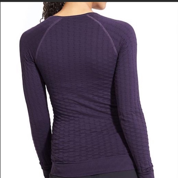 Athleta Epitomize Long sleeve plum top - Picture 2 of 5